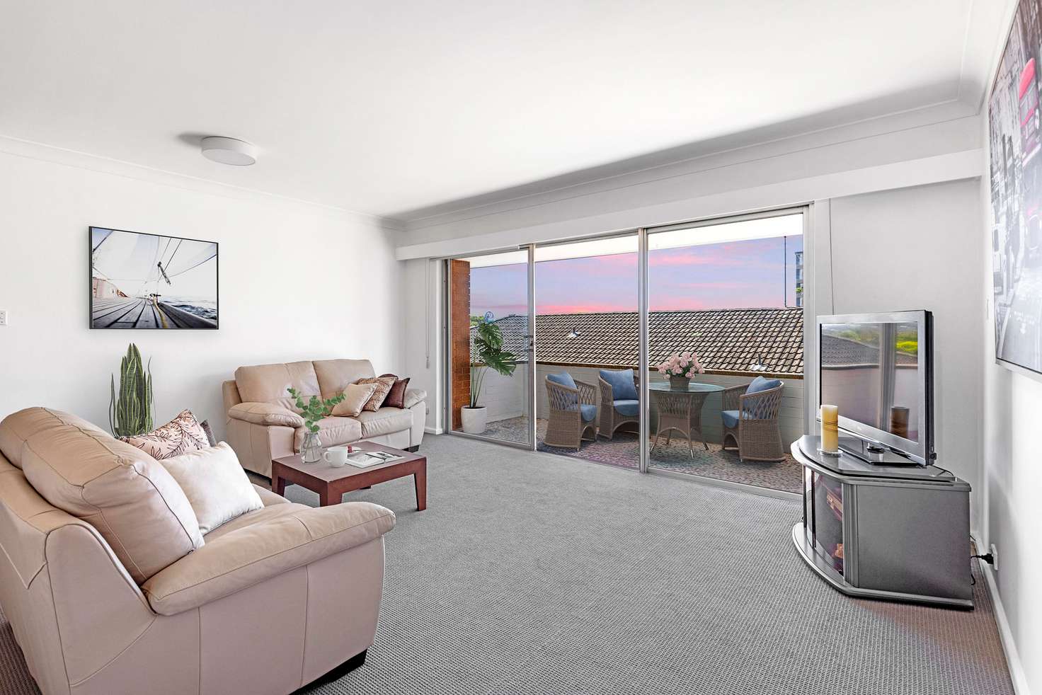 Main view of Homely unit listing, 8/39 Oaks Avenue, Dee Why NSW 2099