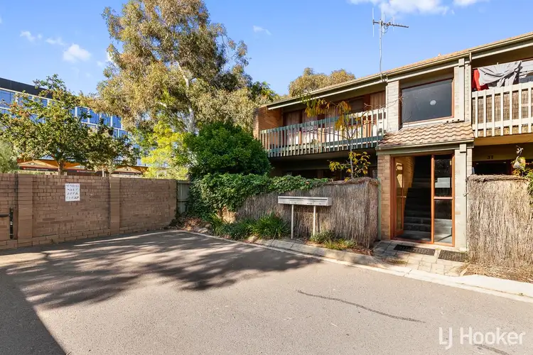 33/20 Oliver Street