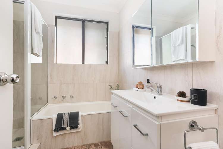 Sixth view of Homely apartment listing, 5/27 Penkivil Street, Bondi NSW 2026