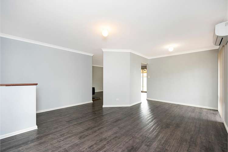 Seventh view of Homely house listing, 4 Moira Mews, Stratton WA 6056