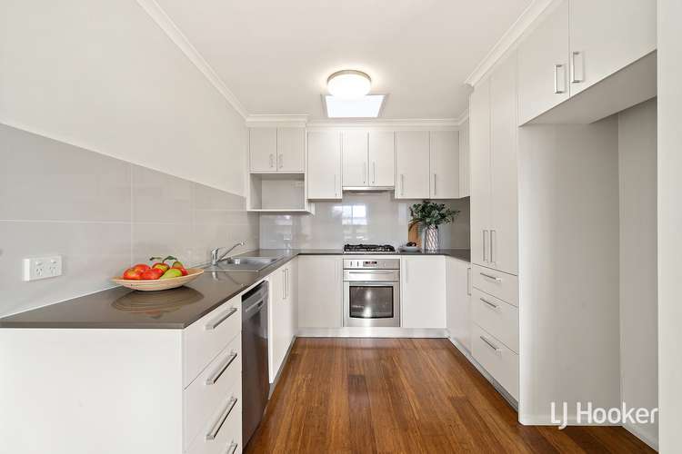 Fifth view of Homely house listing, 8 Summerville Crescent, Florey ACT 2615
