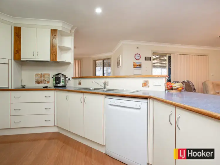 Sixth view of Homely house listing, 48 Wahroonga Drive, Hillvue NSW 2340