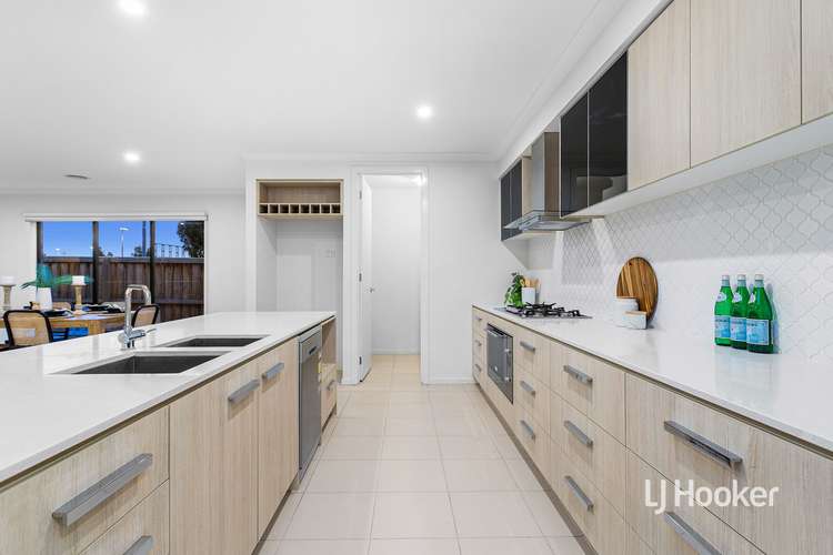Sixth view of Homely house listing, 2 Orpheus Street, Point Cook VIC 3030