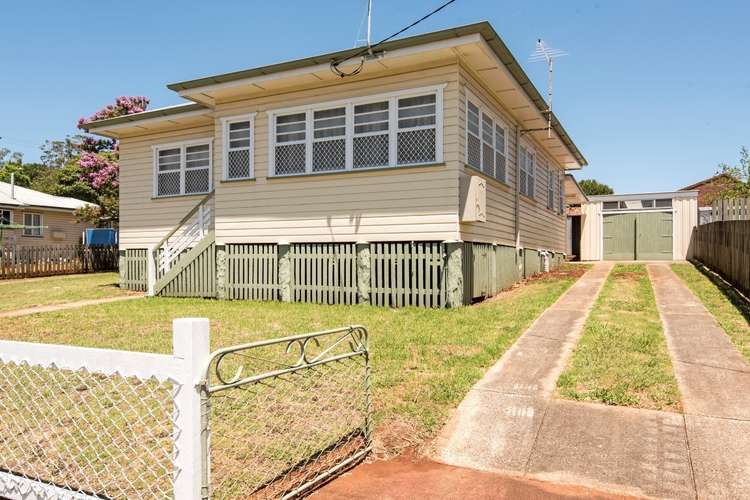 19 Ford Street, Rockville QLD 4350