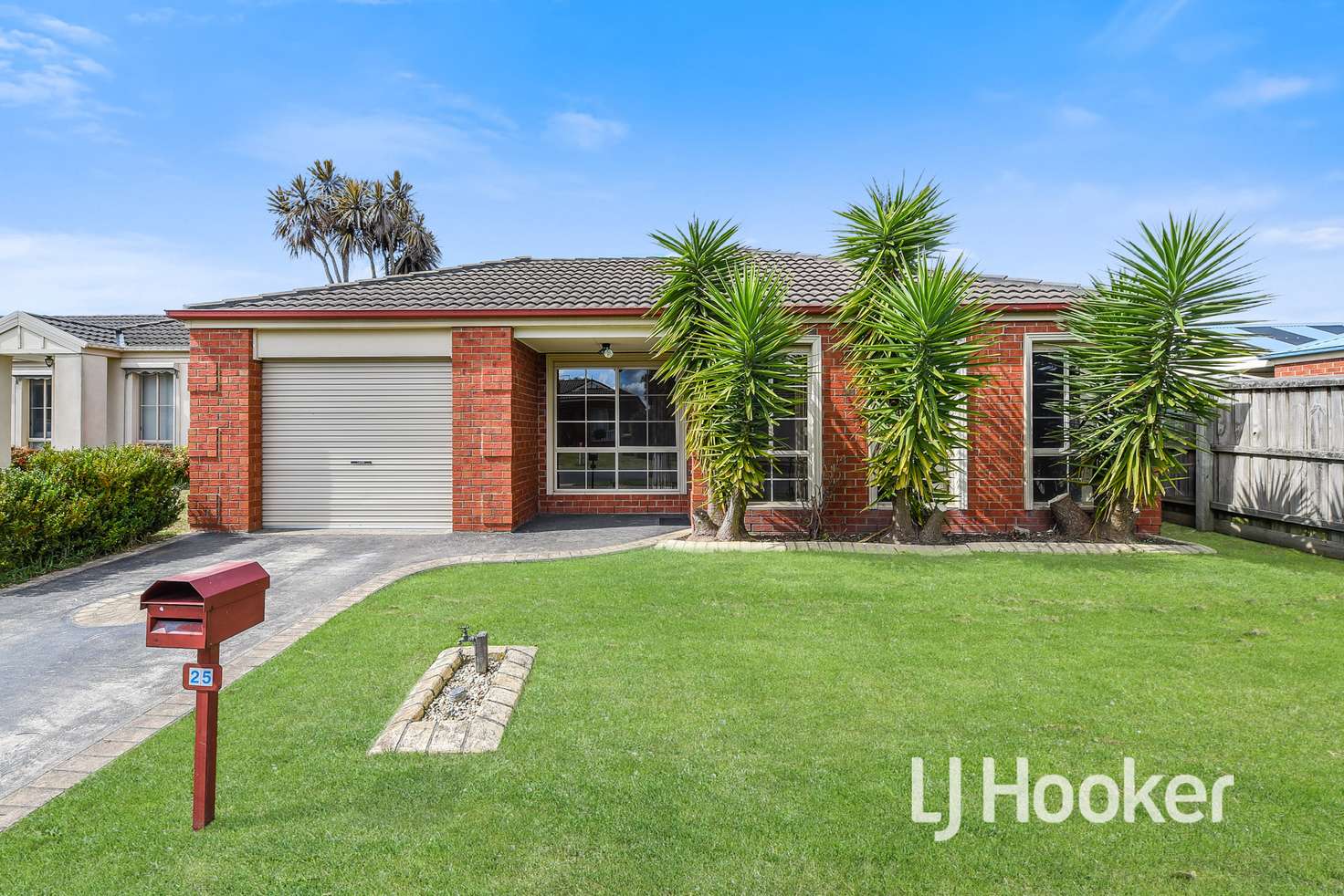 Main view of Homely house listing, 25 Catherine Place, Pakenham VIC 3810