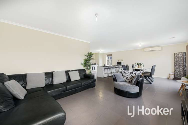 Fourth view of Homely house listing, 3 Peisley Crescent, Cranbourne East VIC 3977