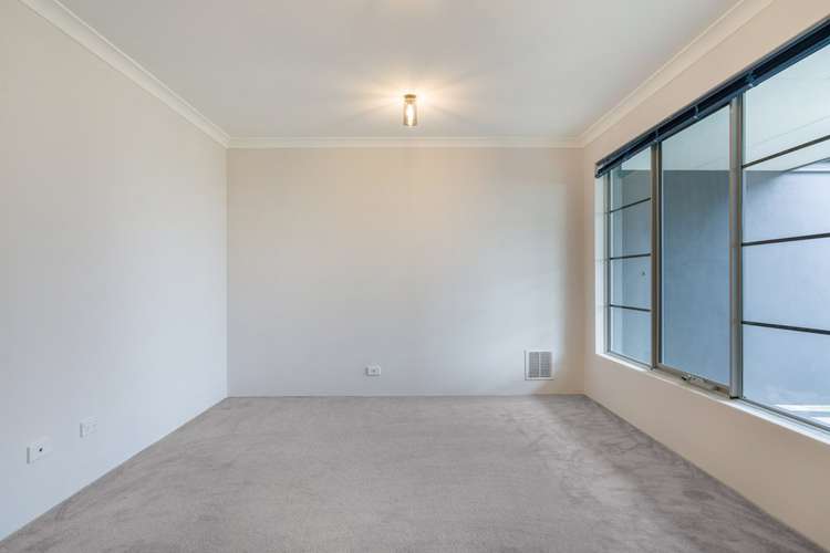 Fifth view of Homely house listing, 8 Eton Court, Parmelia WA 6167