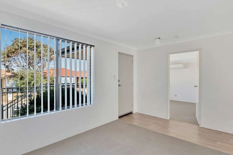 Second view of Homely house listing, 33 Silverline Bend, Bertram WA 6167