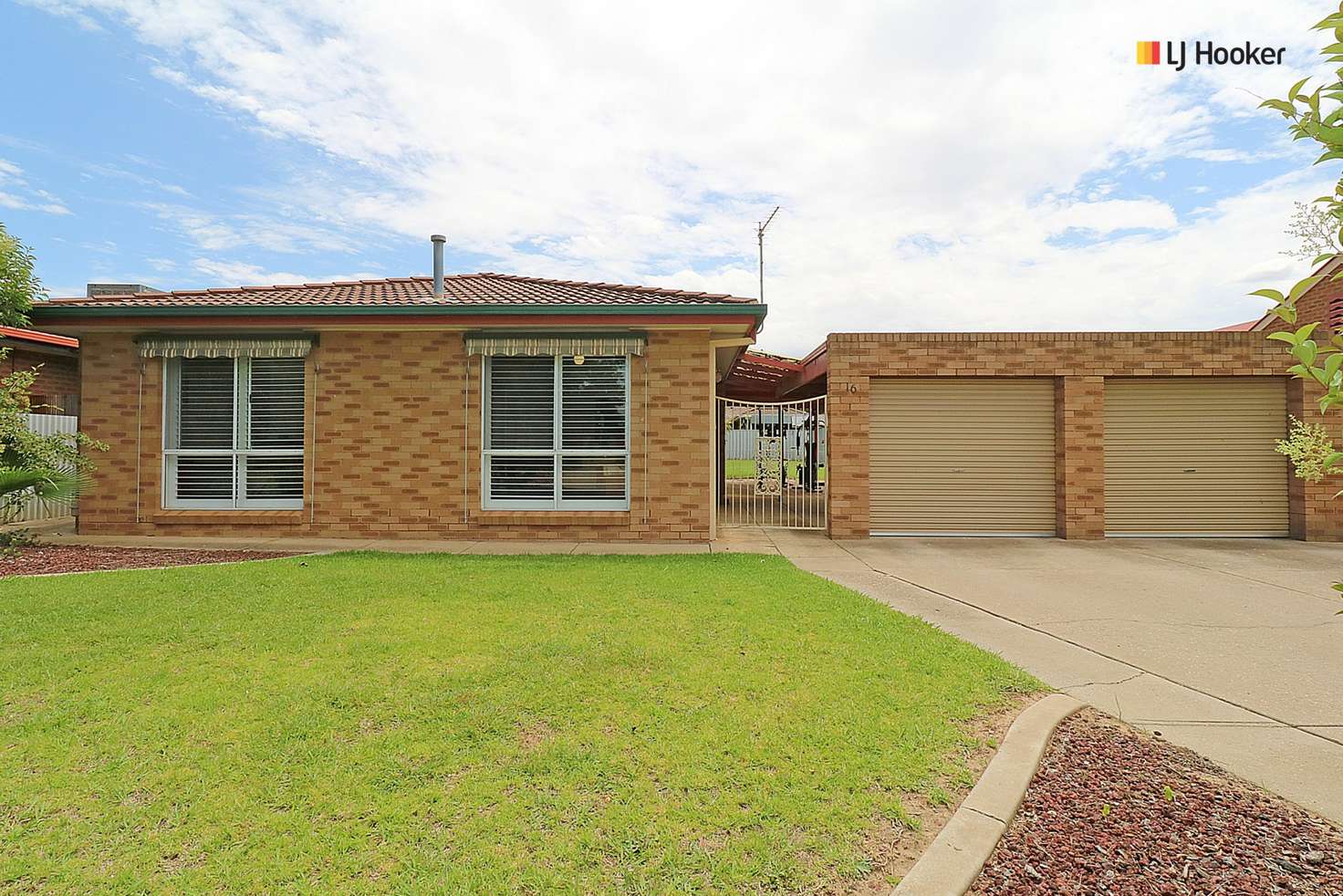 Main view of Homely house listing, 16 Jeeba Place, Glenfield Park NSW 2650