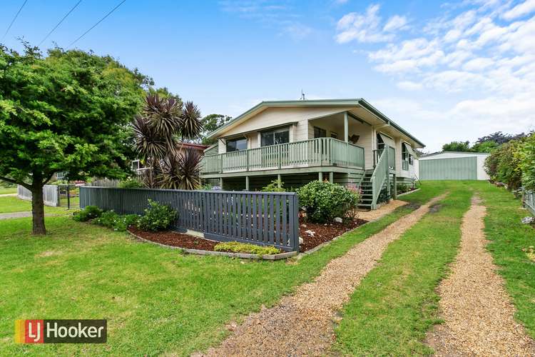 Second view of Homely house listing, 8 Lind Drive, Lake Tyers Beach VIC 3909