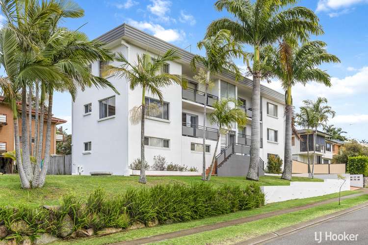 Main view of Homely apartment listing, 2/2 Honeysuckle Street, Mansfield QLD 4122