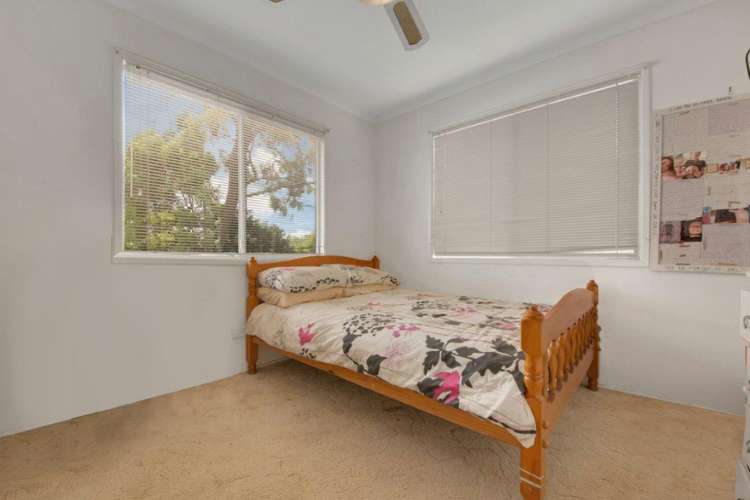 Seventh view of Homely house listing, 4 Dell Court, Kin Kora QLD 4680