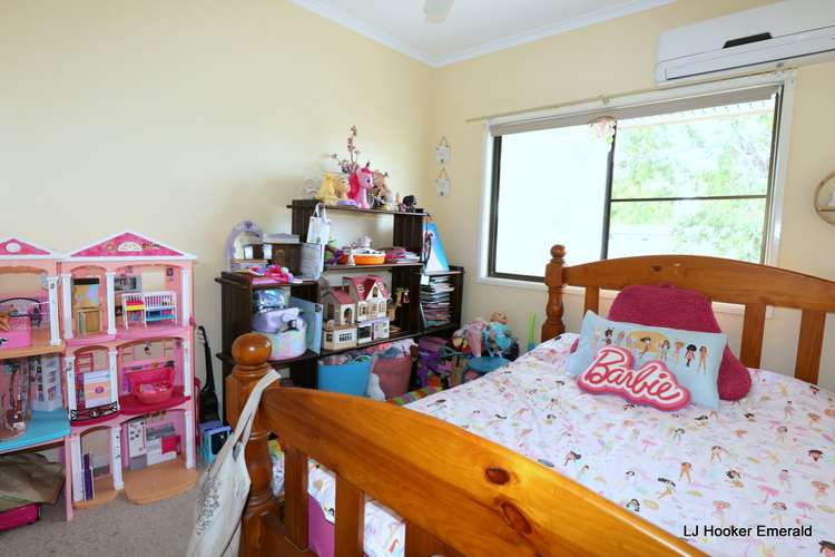 Seventh view of Homely house listing, 4 Maguire Place, Emerald QLD 4720