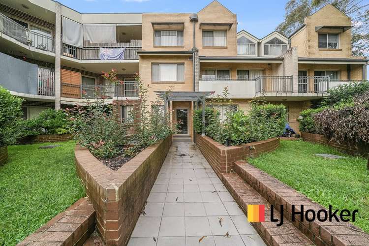Second view of Homely apartment listing, 20/41 Woodhouse Drive, Ambarvale NSW 2560