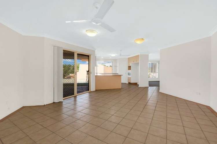 Seventh view of Homely house listing, 15 Wivenhoe Close, Clinton QLD 4680