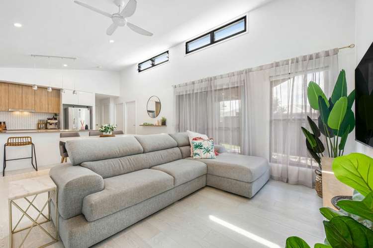 Second view of Homely semiDetached listing, 1/17 Wood Crescent, Baringa QLD 4551