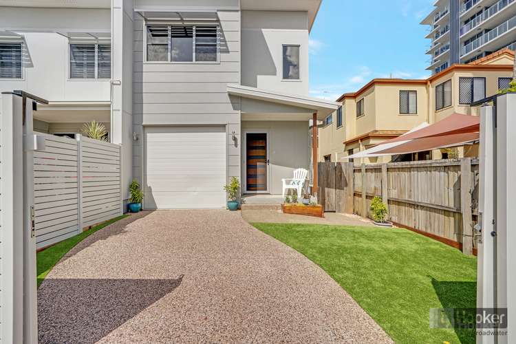 Main view of Homely semiDetached listing, 3/8 Bright Avenue, Labrador QLD 4215