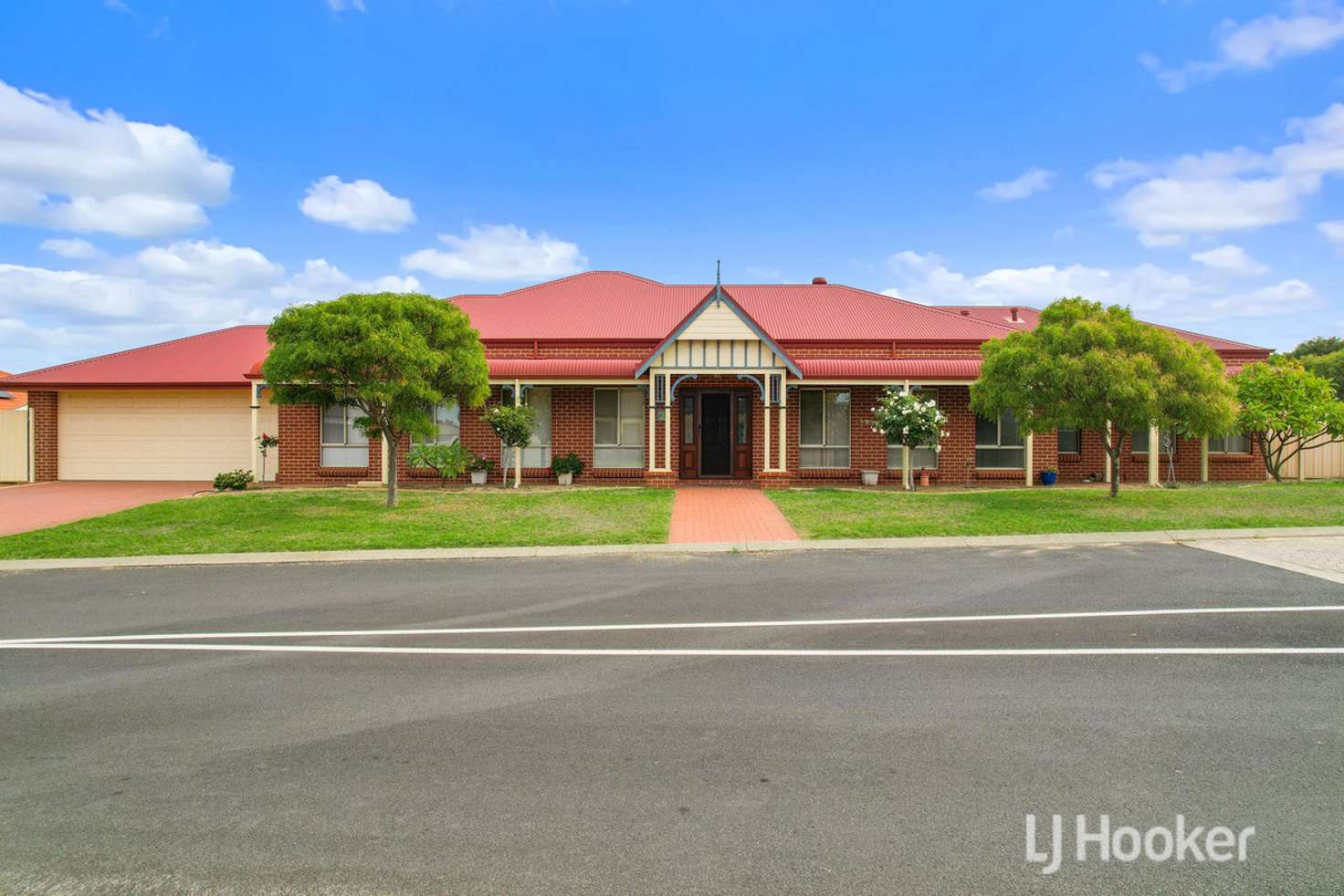 Main view of Homely house listing, 2 Daablone Vista, Dalyellup WA 6230