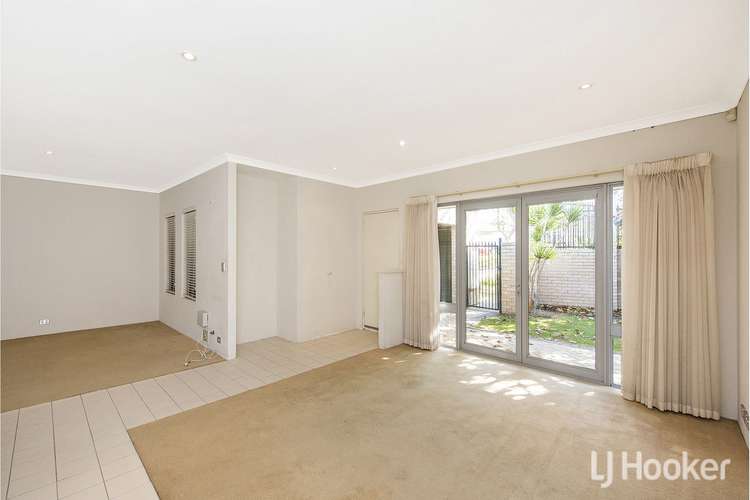 Fourth view of Homely unit listing, 3/6 Valley Road, Halls Head WA 6210