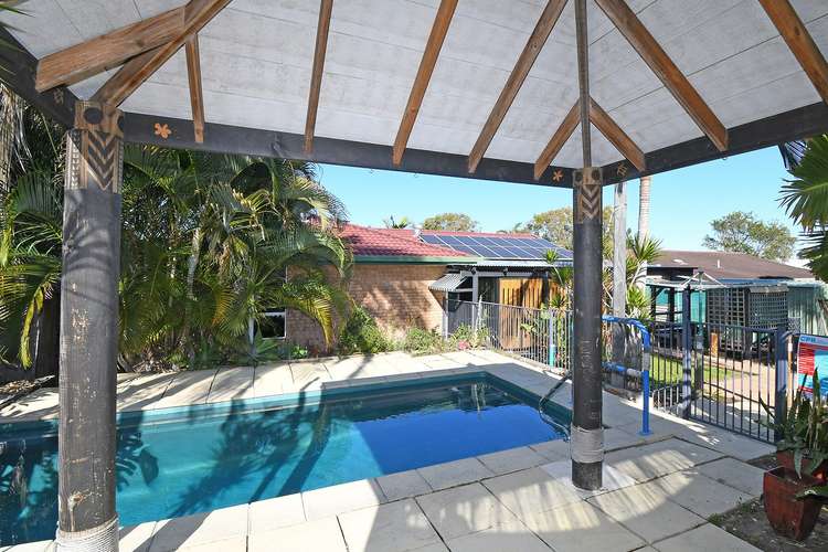 Fourth view of Homely house listing, 8 Glen Court, Point Vernon QLD 4655
