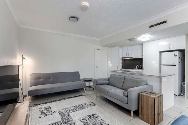 Third view of Homely apartment listing, 2/71 Thistle Street, Lutwyche QLD 4030