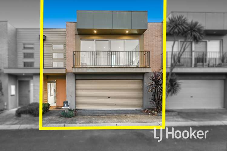 Second view of Homely house listing, 4 Sunline Terrace, Pakenham VIC 3810