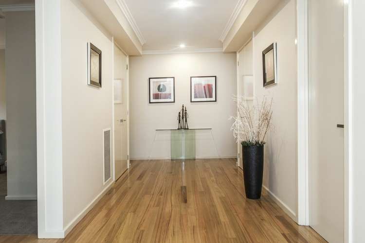 Second view of Homely house listing, 28 Tudor Drive, Mooroolbark VIC 3138