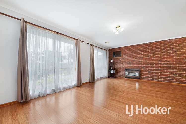 Second view of Homely house listing, 8 Robbins Way, Hampton Park VIC 3976