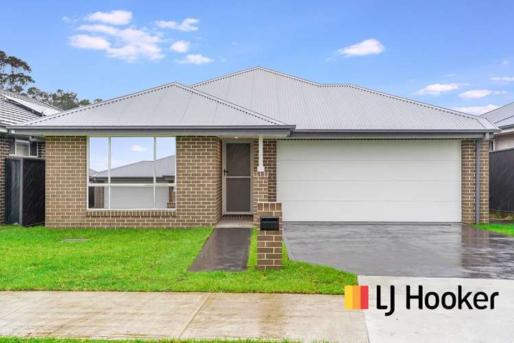 8 Corry Street, Thirlmere NSW 2572