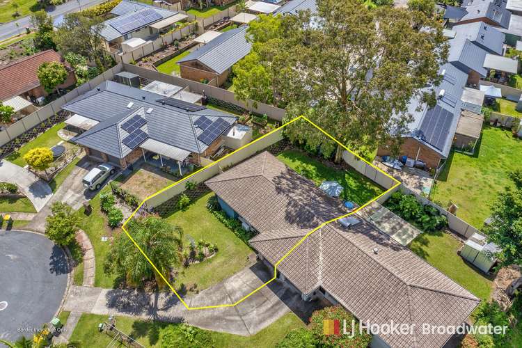 2/6 Hepburn Court, Oxenford QLD 4210