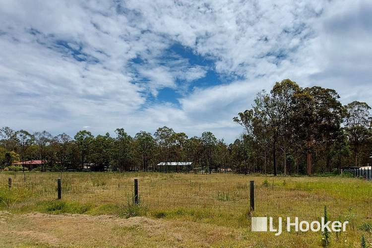 9a Challenge Avenue, Kensington Grove QLD 4341