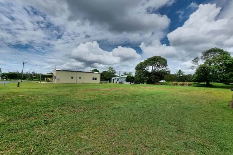 3 Taylor Street, Tully Heads QLD 4854