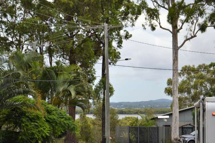 29 Noon Muckle Street, Macleay Island QLD 4184