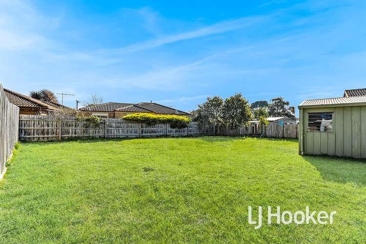 Second view of Homely house listing, 7 Murray Court, Cranbourne VIC 3977