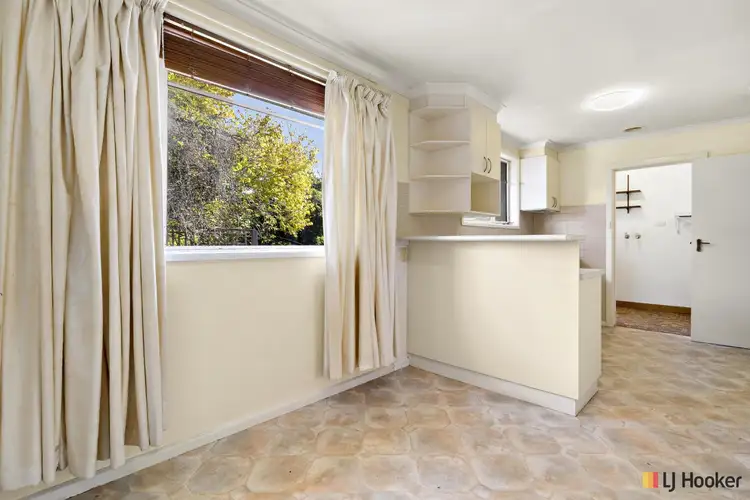Fifth view of Homely house listing, 8 Rooth Place, Watson ACT 2602