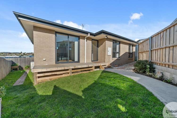 2/24 Arundel Street, Derwent Park TAS 7009