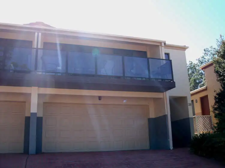 28 Hilltop Grove