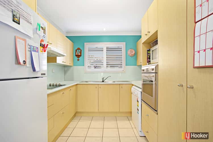 Main view of Homely townhouse listing, 2/9 Amazons Place, Sinnamon Park QLD 4073