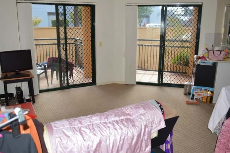 Fifth view of Homely unit listing, 2/10-12 Spendelove Avenue, Southport QLD 4215