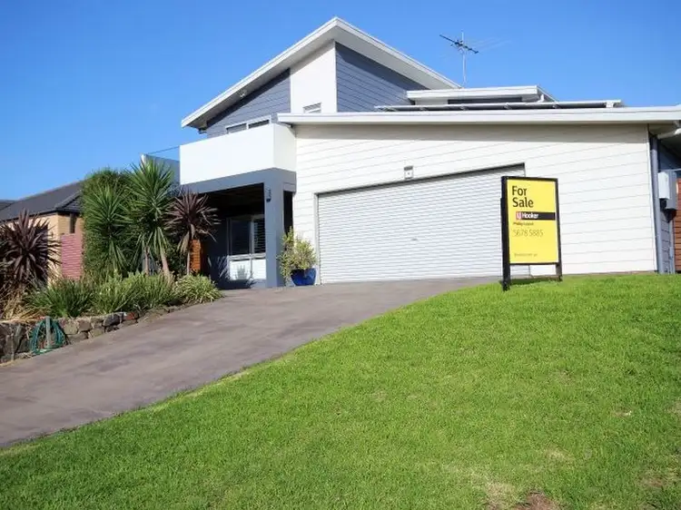 4 Lorikeet Lane, Cowes VIC 3922