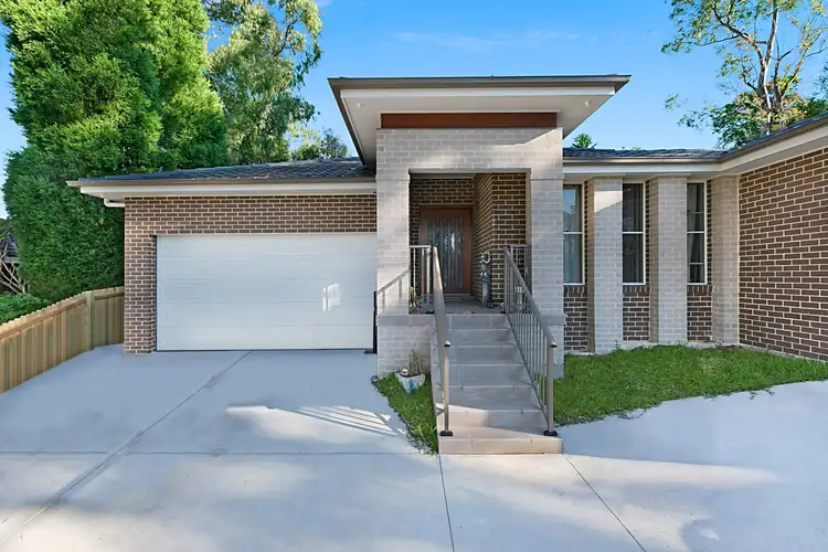 19 & 19a Wakehurst Drive