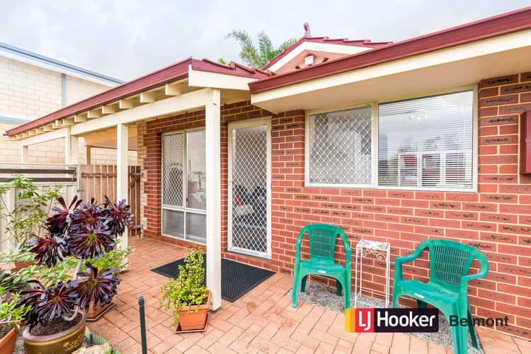 Third view of Homely house listing, 4 Dunton Place, Redcliffe WA 6104