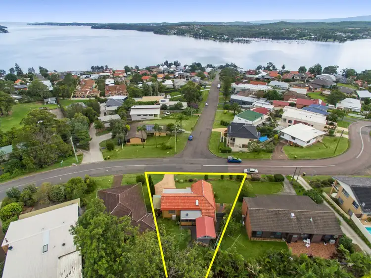 65 Thompson Road, Speers Point NSW 2284