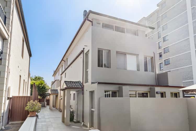 Third view of Homely apartment listing, 2/27 Flood Street, Bondi NSW 2026