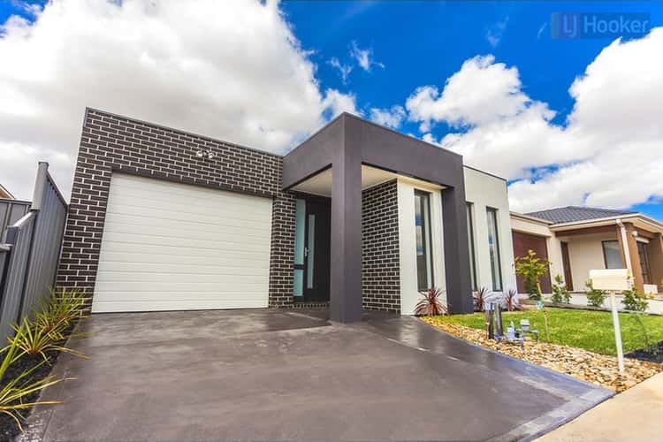 Fifth view of Homely house listing, 23 Viewmont Avenue, Craigieburn VIC 3064