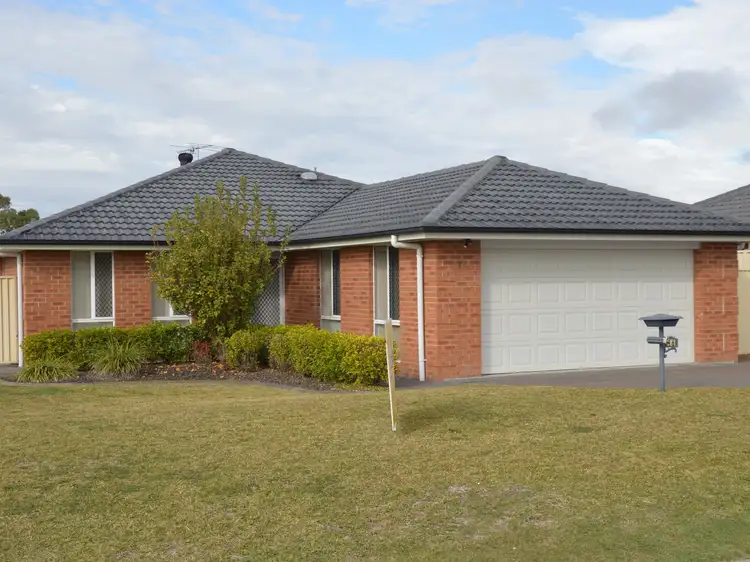 16 James House Close, Singleton NSW 2330