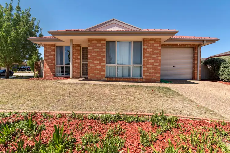 36 Bedourie Street, Dunlop ACT 2615