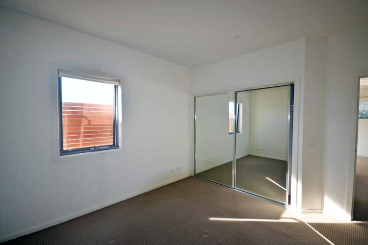 Third view of Homely apartment listing, 8/121 Manningham Road, Bulleen VIC 3105