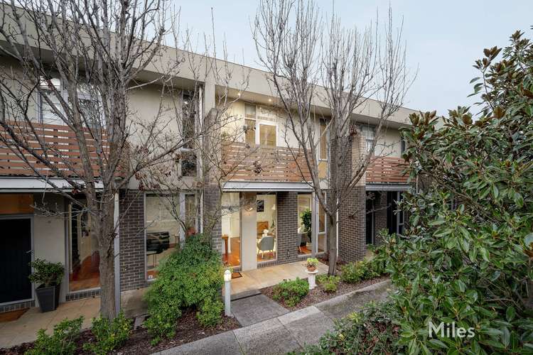 8/40 Springthorpe Boulevard, Macleod VIC 3085