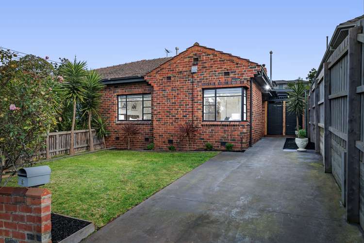 Main view of Homely unit listing, 5 Shaw Street, Ashwood VIC 3147